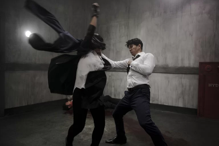 Iko Uwais eleva filme da Netflix a uma ação intensa e visceral