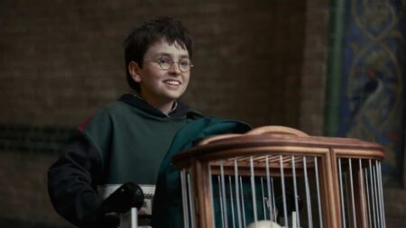 Atriz que vive Ginny Weasley sai da série Harry Potter após primeira temporada Atriz que vive Ginny Weasley sai da série Harry Potter após primeira temporada