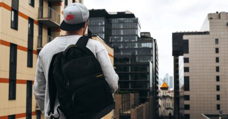 Mochilas à prova de bala Gang Wayz ganham destaque em série colombiana