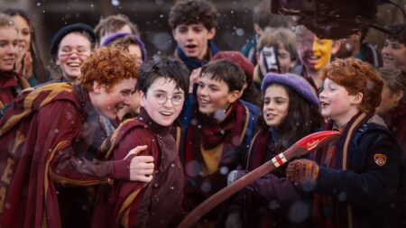 Atriz deixa elenco da série Harry Potter da HBO antes da estreia