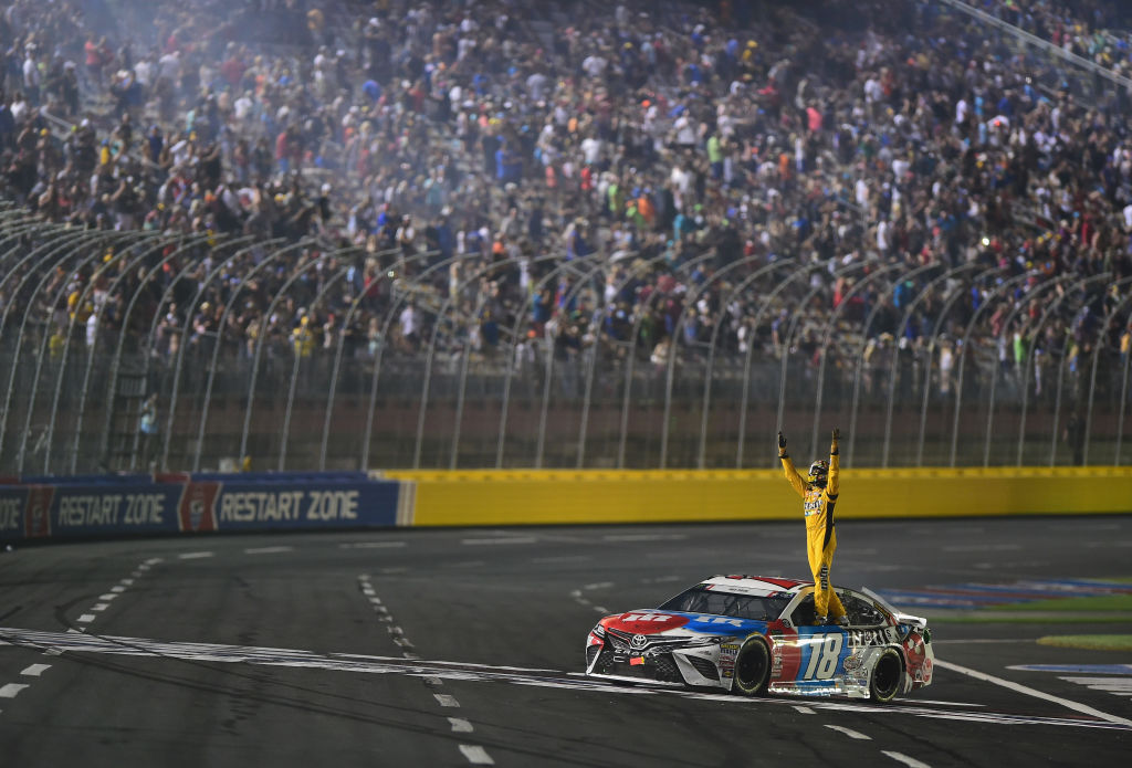 Homenagem a Kyle Busch marca Coca-Cola 600 da NASCAR com transmissão ao vivo Homenagem a Kyle Busch marca Coca-Cola 600 da NASCAR com transmissão ao vivo