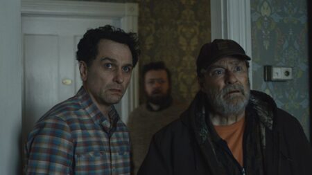 Análise de ‘La maldición de Widow’s Bay’ e o retorno da série ‘El Encargado’