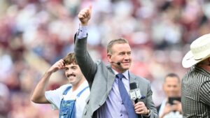 Vídeo exclusivo de Kirk Herbstreit captura lance decisivo de OG Anunoby nas finais da NBA Vídeo exclusivo de Kirk Herbstreit captura lance decisivo de OG Anunoby nas finais da NBA