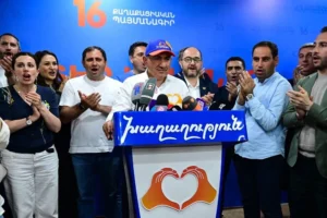 Partido do primeiro-ministro da Armênia lidera eleições, mostram resultados preliminares