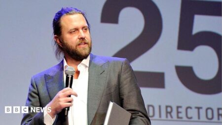 Diretor de Hollywood é condenado a 2 anos e meio por fraude contra Netflix