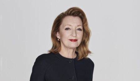 Lesley Manville é confirmada ao lado de Brett Goldstein na comédia da Amazon ‘Escorted’ Lesley Manville é confirmada ao lado de Brett Goldstein na comédia da Amazon ‘Escorted’