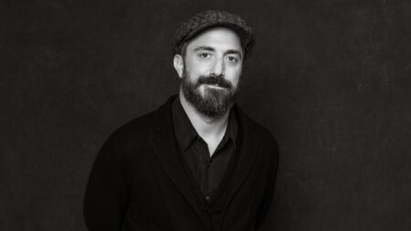 Pablo Larraín reúne elenco e equipe de peso para filme ‘Once’ na Netflix