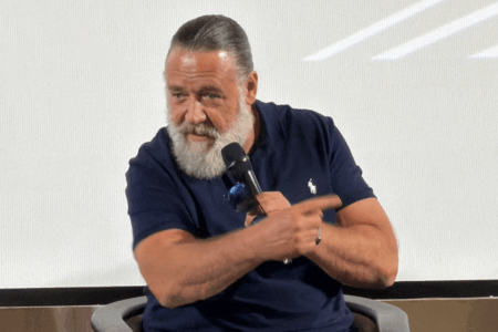 Russell Crowe comenta firmeza em cenas de sexo em Gladiador Russell Crowe comenta firmeza em cenas de sexo em Gladiador